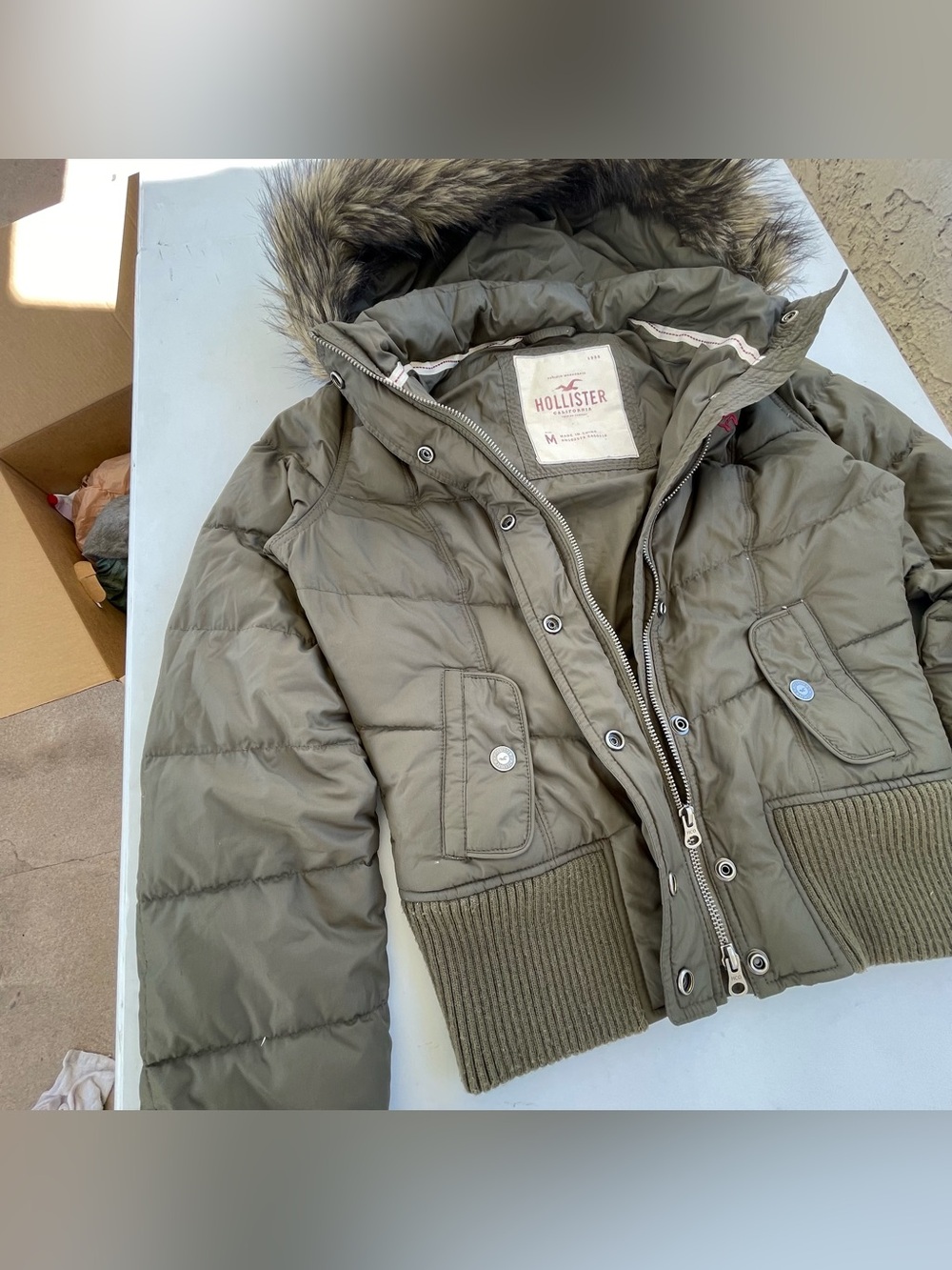 Y2K Hollister Puffer Jacket Medium Faux Fur Hoodie Down Feather Full Zip Vintage - Picture 4 of 9